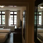 Altdüsseldorf 3*