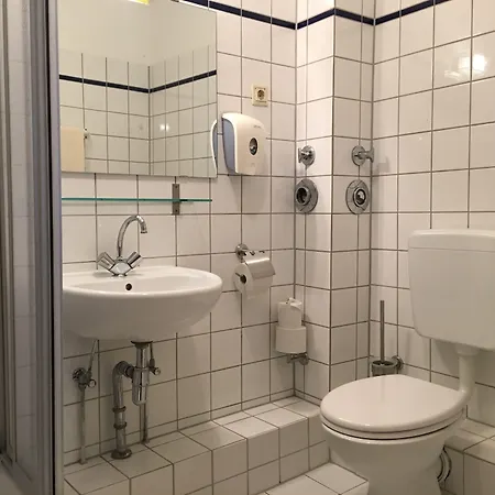 Hotel Altdüsseldorf 3*
