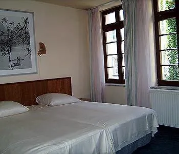 Altdüsseldorf 3*